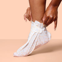 SpaLife Foot Socks EXFOLIATING | Eucalyptus Oil + Granular Walnut Shells