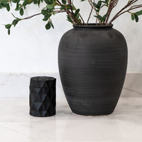 La Lueur Black Currant Vetiver Luxury Coconut Wax Candle