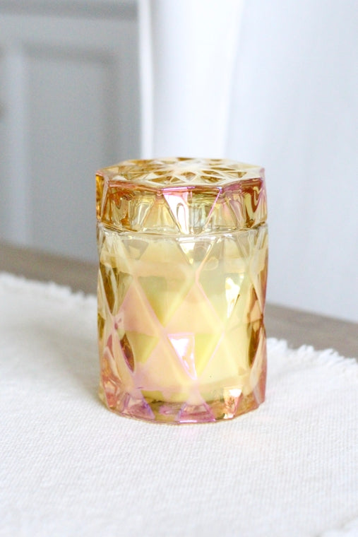 La Lueur Hibiscus Guava Luxury Coconut Wax Candle