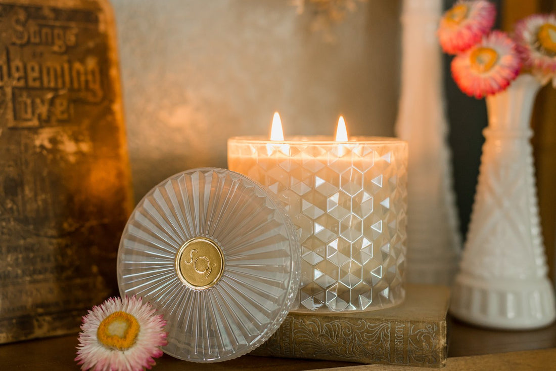 The SOI Company 15oz Shimmer Candle {60hr}