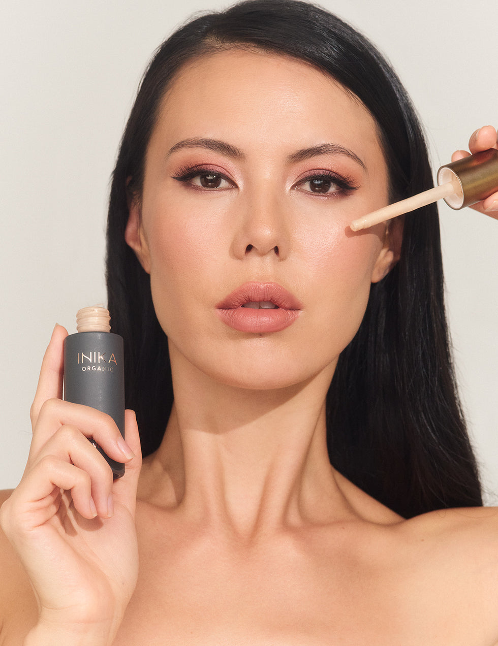 INIKA Organic Primer: Radiant Glow Veil
