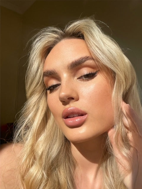 SUZY. Satin Luxe Lipstick