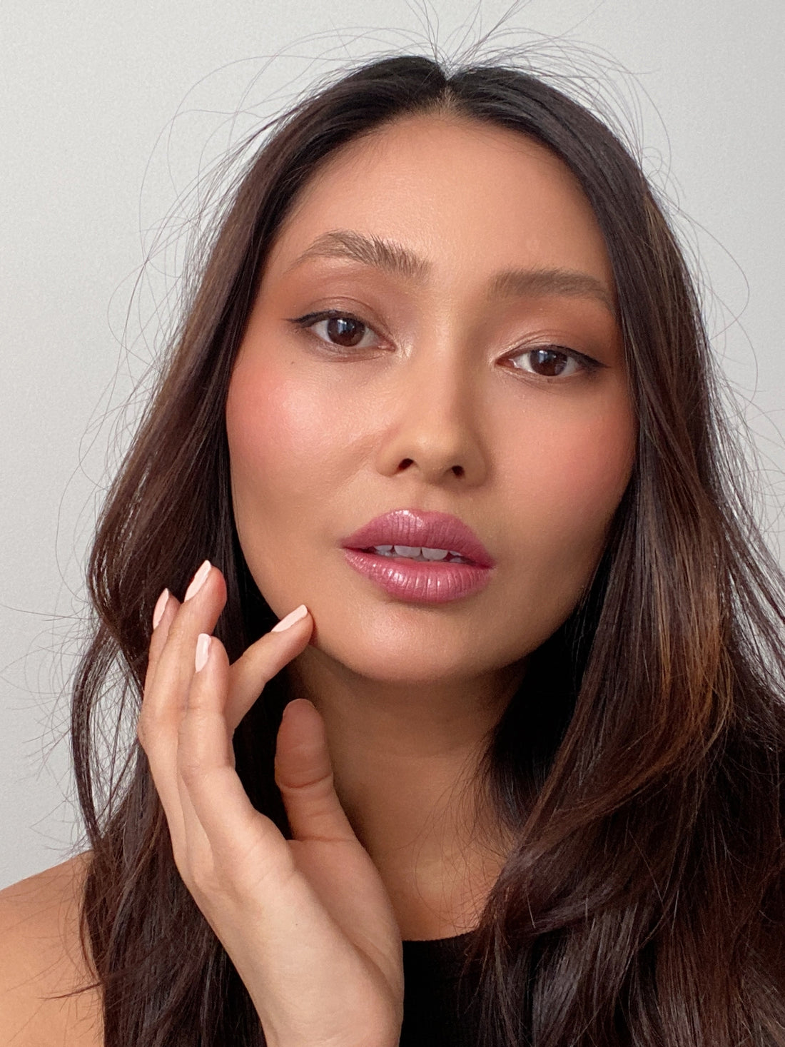 SUZY. Satin Luxe Lipstick