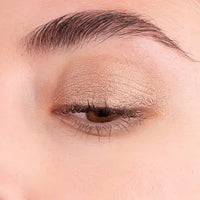 La Crique Beauty { LIQUID SHADOW } Natural & Illuminating