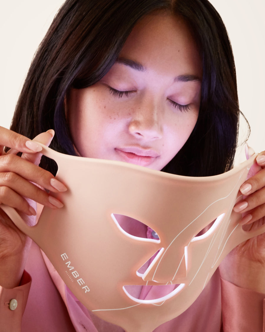 Ember Wellness The Rejuvenating Light Therapy Mask