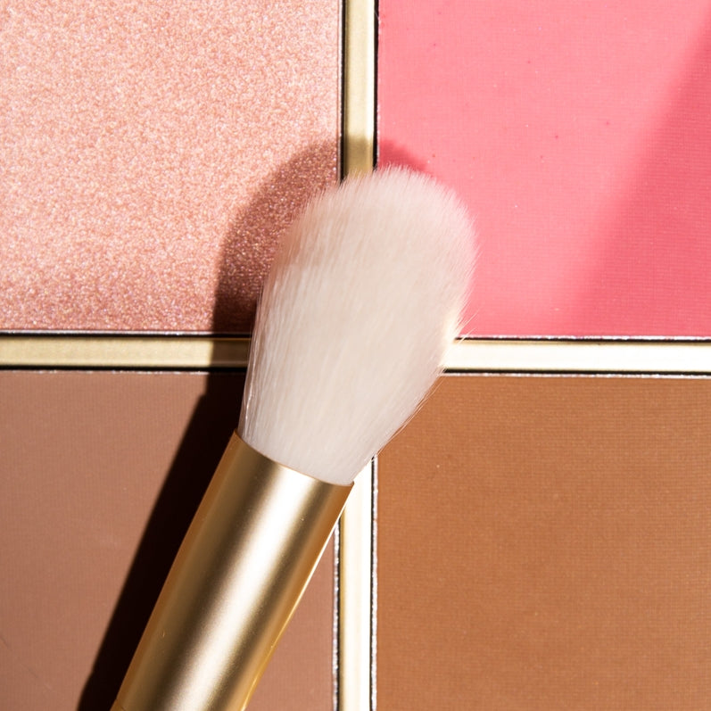 Charlotte Bio Vegan-Certified Brush: Healthy Glow