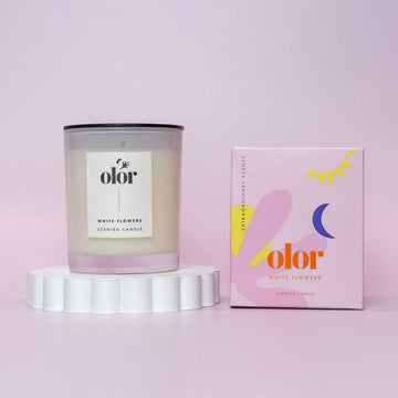 OLOR Exceptional Boxed Candle {40hr} White Flowers