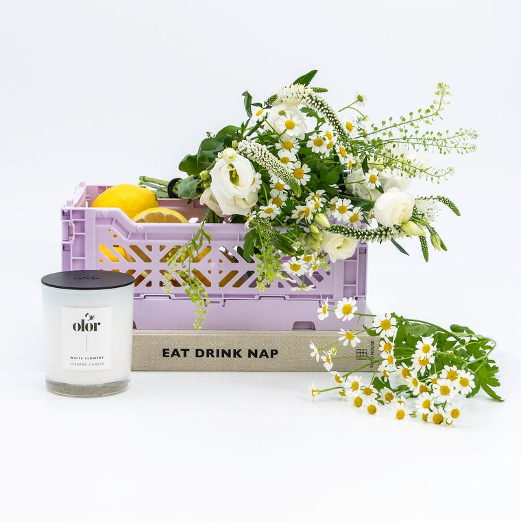 OLOR Exceptional Boxed Candle {40hr} White Flowers